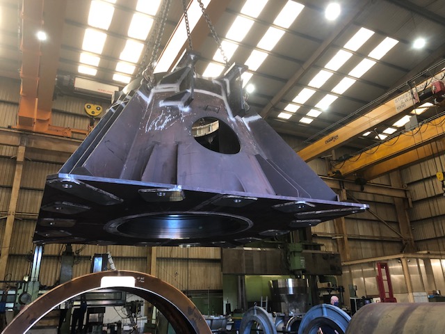 TeesComponents's tweet photo. Our machine shop is supported by 72-tonne overhead lifting capacity, enabling safe handling of oversized &amp; complex components from start to finish.

#TeesComponents #CNCMachining #PrecisionMachining #LargeScaleMachining #CNCMilling #CNCTurning #Milling #HeavyEngineering
[3/4] https://t.co/puh1b6P3m8