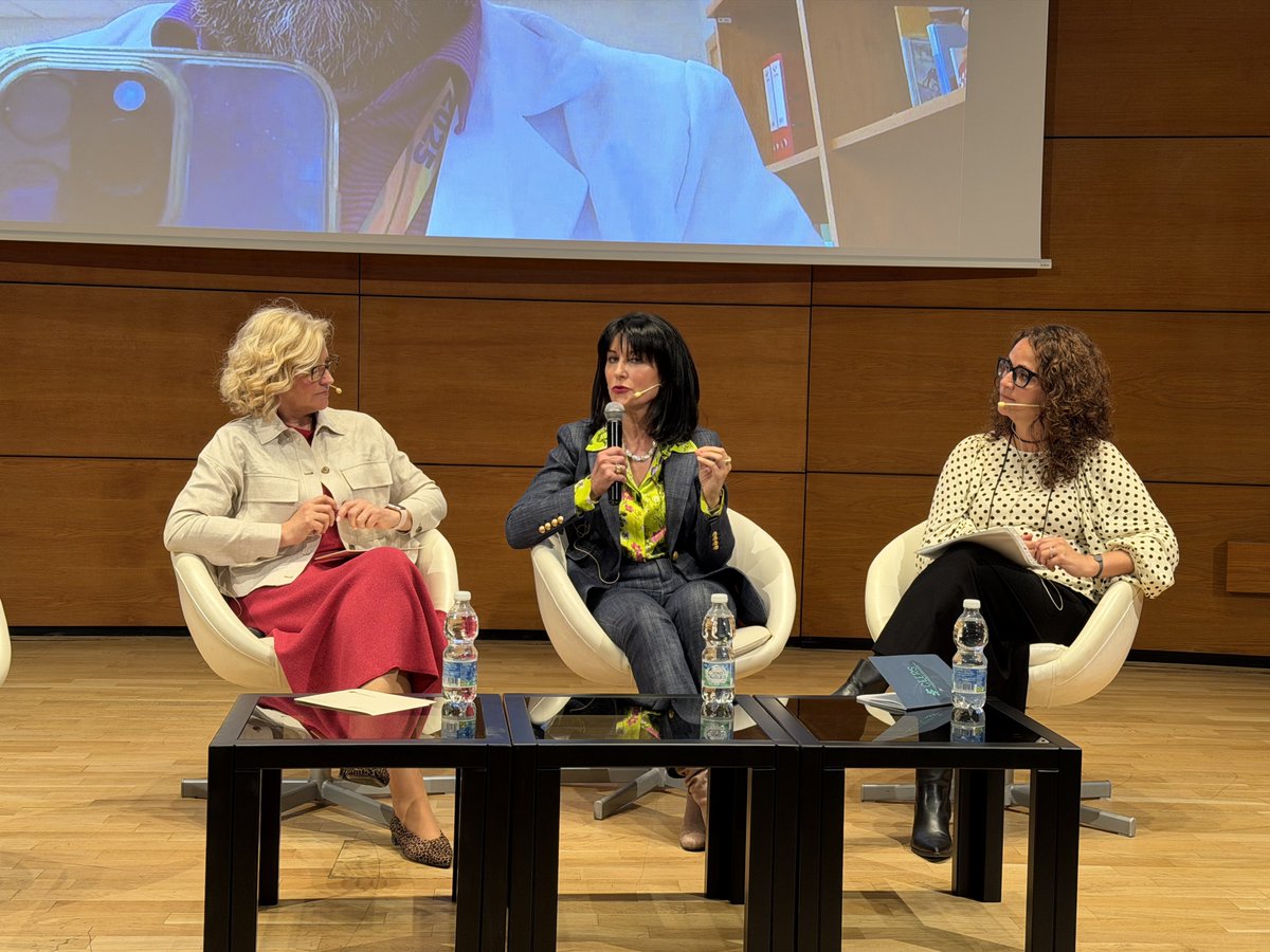 Colegio Enfermería Granada #UnaEnfermeraentuVida tweet media