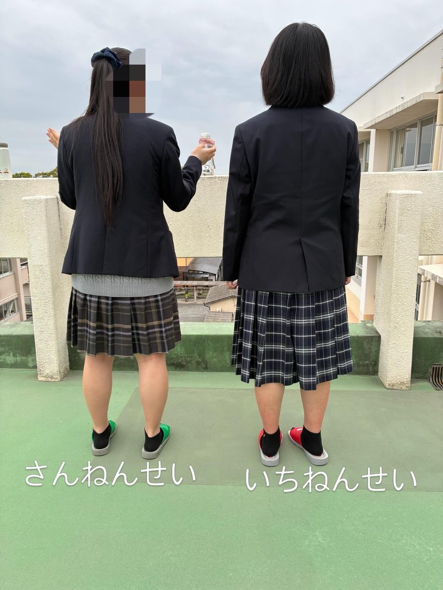 sanishi_bc's tweet image. ⋱\  ついに新入部員が・・・！  /⋰

なんと！
この度64回生の新入部員さんが正式に入部！！
記念すべき一人目の新入部員です！！！

SNBCの新体制発足まで、あと少しです✨

#SaNishiBC
#SNBC
#3年生と1年生
#早速発声の指導中

※プライバシー保護のため、画像にはモザイク処理を行っております※