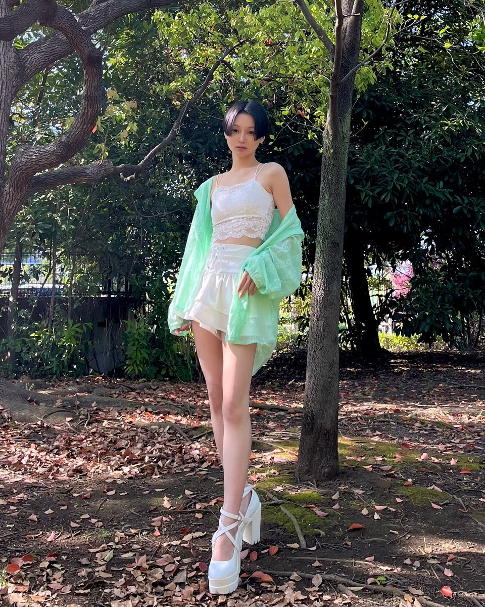 前半コーデ🖤
vs
後半コーデ🤍