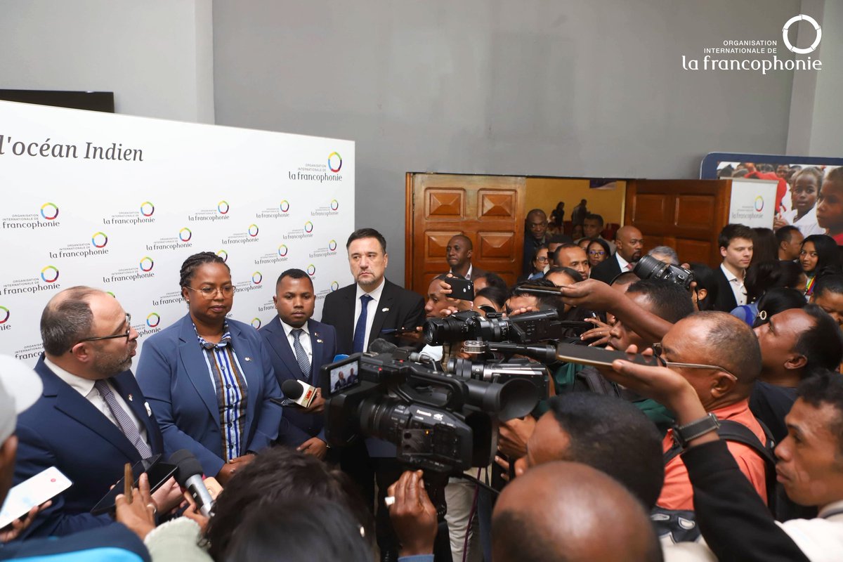 ambafrmada's tweet photo. La cérémonie officielle de la Journée internationale de la Francophonie s’est tenue au MAE Thème : « Génération paix ». Objectif : une francophonie ouverte, inclusive et tournée vers l’avenir, respectueuse des langues et des cultures, un espace d’échanges porté par la jeunesse. https://t.co/DQyZuTyt0e