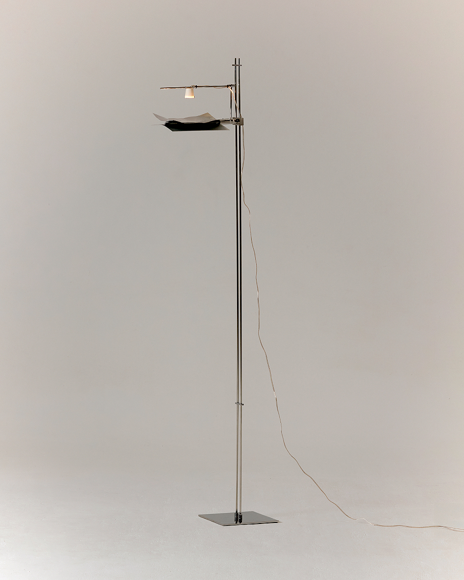 Interior_es's tweet image. “Dos Mil Quatre-Cents Setanta Grams” brings together 12 pieces of #furniture and #lighting by 18 young Catalan #designers, conceived under a shared premise: each one had to weigh 2,470 g.
-&amp;gt; Photography: Manel Cano
-&amp;gt; interioresminimalistas.com/2026/04/13/la-…
-&amp;gt; @laboh_net #MilanDesignWeek2026