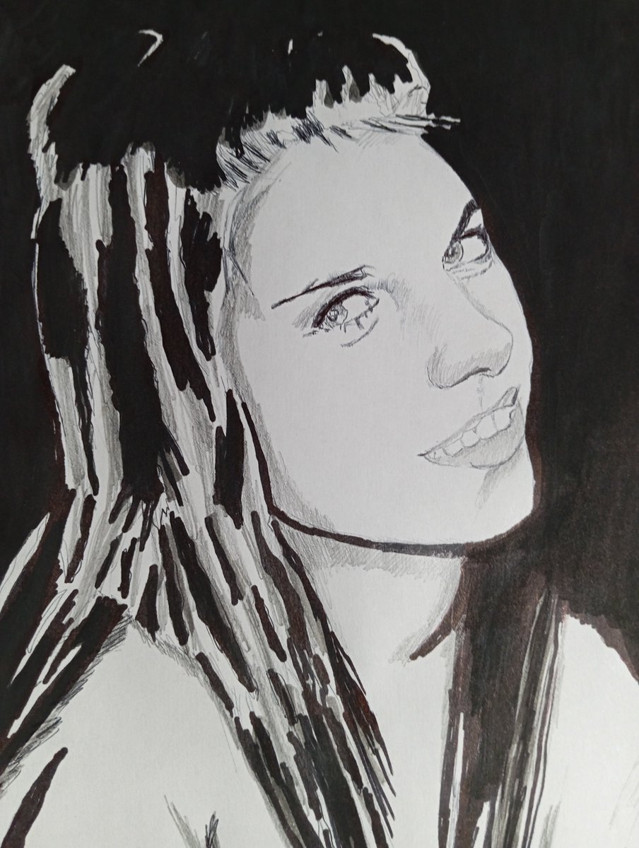 Mujer en blanco y negro⚪⚫🎨