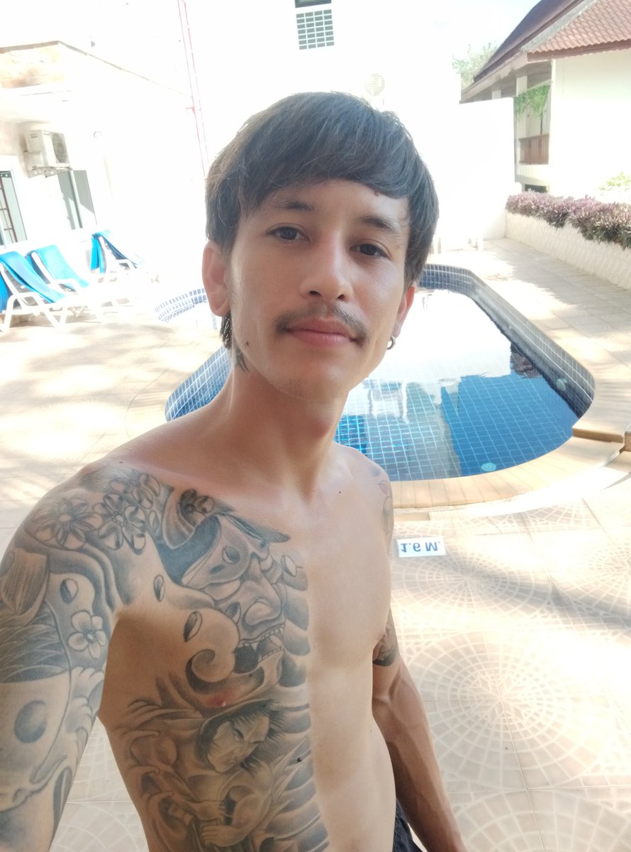 camillechr50070's tweet image. เล่นน้ำที่ไหนดี #patong #phuket