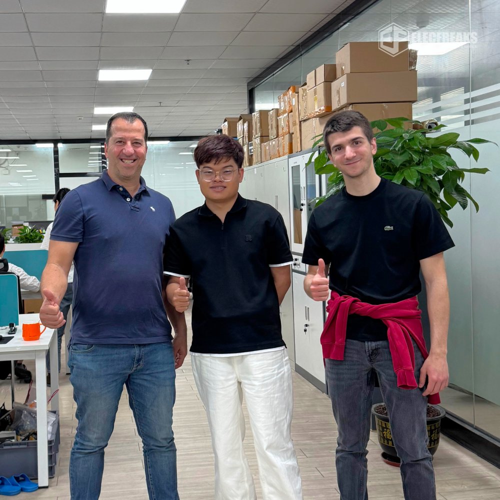 elecfreaks's tweet photo. Excited to welcome our valued client from Italy! 🇮🇹

It was a pleasure hosting Paolo Cirinei, Founder & CEO of BEDURIN SRL - Robotics 3D (https://t.co/jE2jB9Wk0k), at our company. Paolo and his team specialize in bringing cutting-edge robotics, electronics, 3D printing, and STEM education solutions to schools, makers, and enthusiasts across Italy.

During his visit, we arranged a friendly and in-depth tour of the ELECFREAKS brand factory. We explored our latest educational kits — including Smart Home, Smart Agriculture, Smart City, and micro:bit-powered robotics solutions — and exchanged valuable insights on empowering the next generation with hands-on STEM learning.

From classroom-ready kits to advanced inventor sets, it was fantastic to see the shared passion for making technology accessible and engaging for students and educators.

A big thank you to Paolo for taking the time to visit. Looking forward to strengthening our partnership and bringing even more innovative tools to Italian schools and makers! 

#STEMEducation #Robotics #Microbit #ELECFREAKS #EdTech #Partnership #Italy