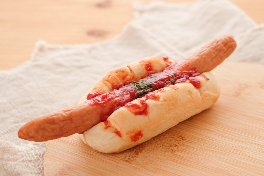 【4月のおすすめ🌸】
パン屋さんのパンが恋しくなったらココ！

忙しくて直接行くのは無理かも…と思っていましたが、こういう時おうちで頼めるのって嬉しいですよね🥹

何度も紹介している、私の大好きなパン屋さんでもあります✨生地もフィリングも美味しいのでぜひ…！
rebake.me/items/3158