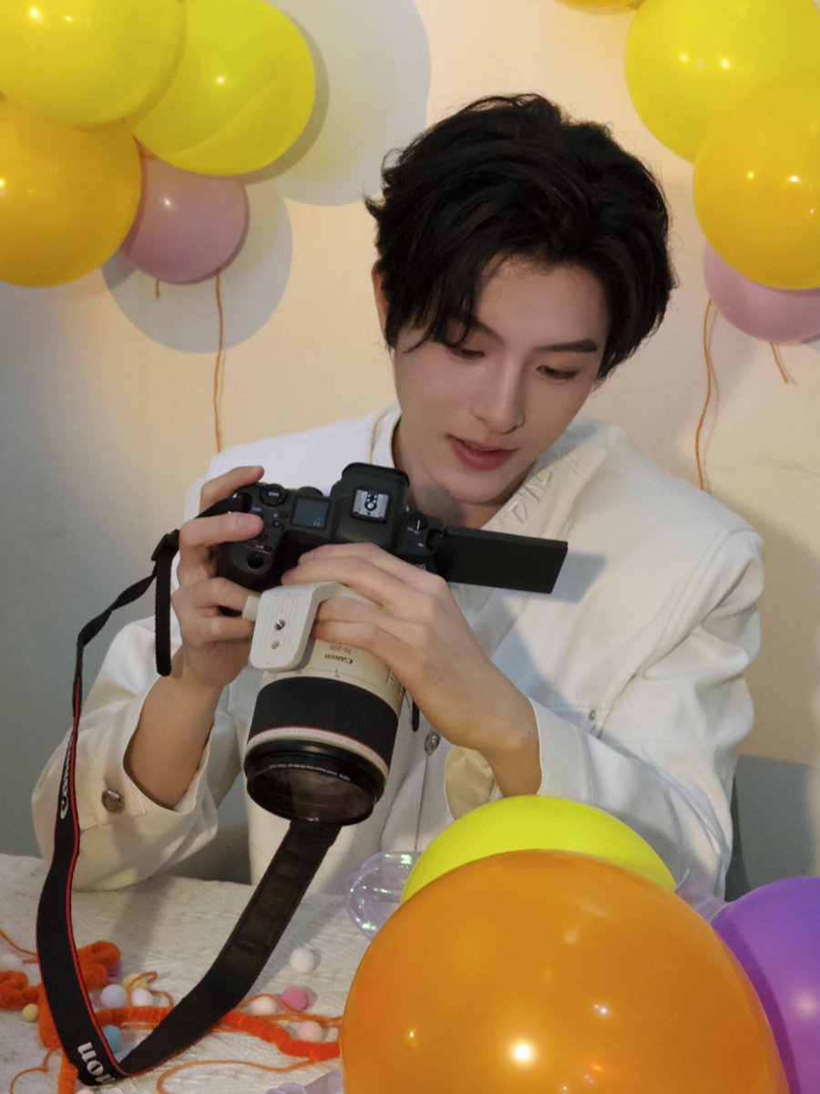 globalDESIRE4_'s tweet image. KIPUKA QIU UPDATE
xhslink.com/o/6wPaodkJEKY 

Just saving this here 📨

#邱鼎杰 #KipukaQiu #QiuDingJie #Desire4