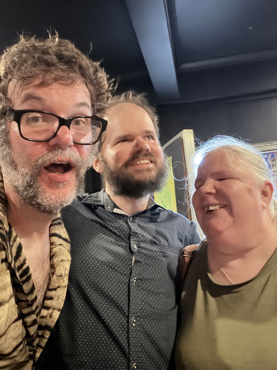 Henry Wagons tweet media