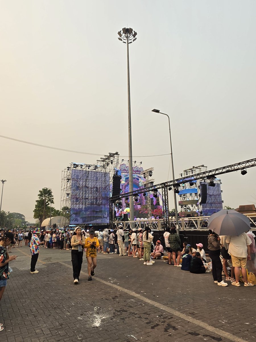 ` Def.🌴maymae~ tweet media