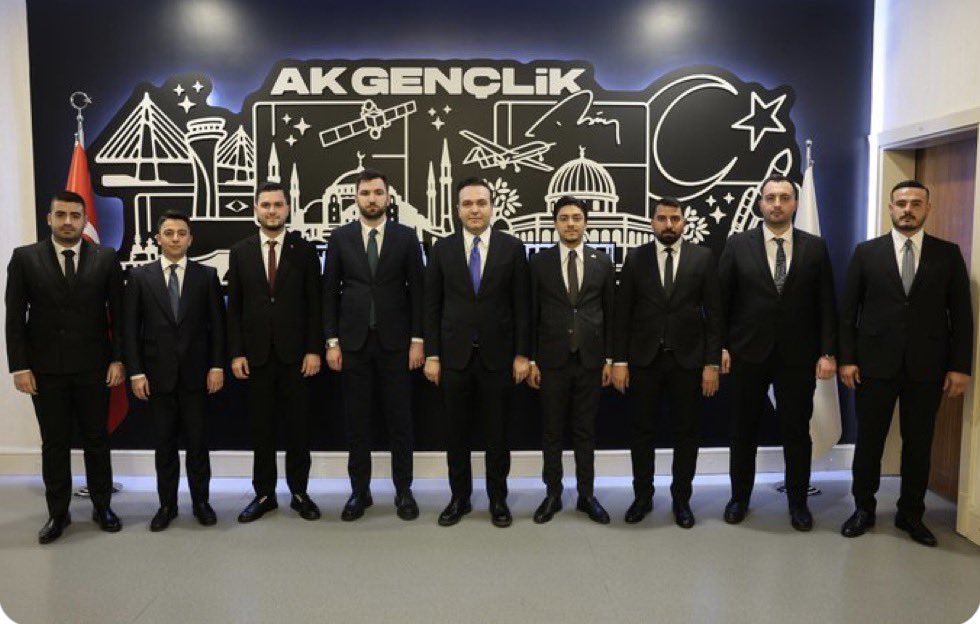 Genel Merkezimizin tensipleriyle Adana İl Gençlik Kolları Başkanlığı görevine atanan Muhammed Baki Halis başkanımı tebrik ediyorum.

Kendisine bu kutlu görevde başarılar diliyor, davamıza ve teşkilatımıza hayırlı olmasını temenni ediyorum.🇹🇷

<a href="/RTErdogan/">Recep Tayyip Erdoğan</a> 
<a href="/omerrcelik/">Ömer Çelik</a> 
<a href="/avyusufibis/">Yusuf İBİŞ</a>