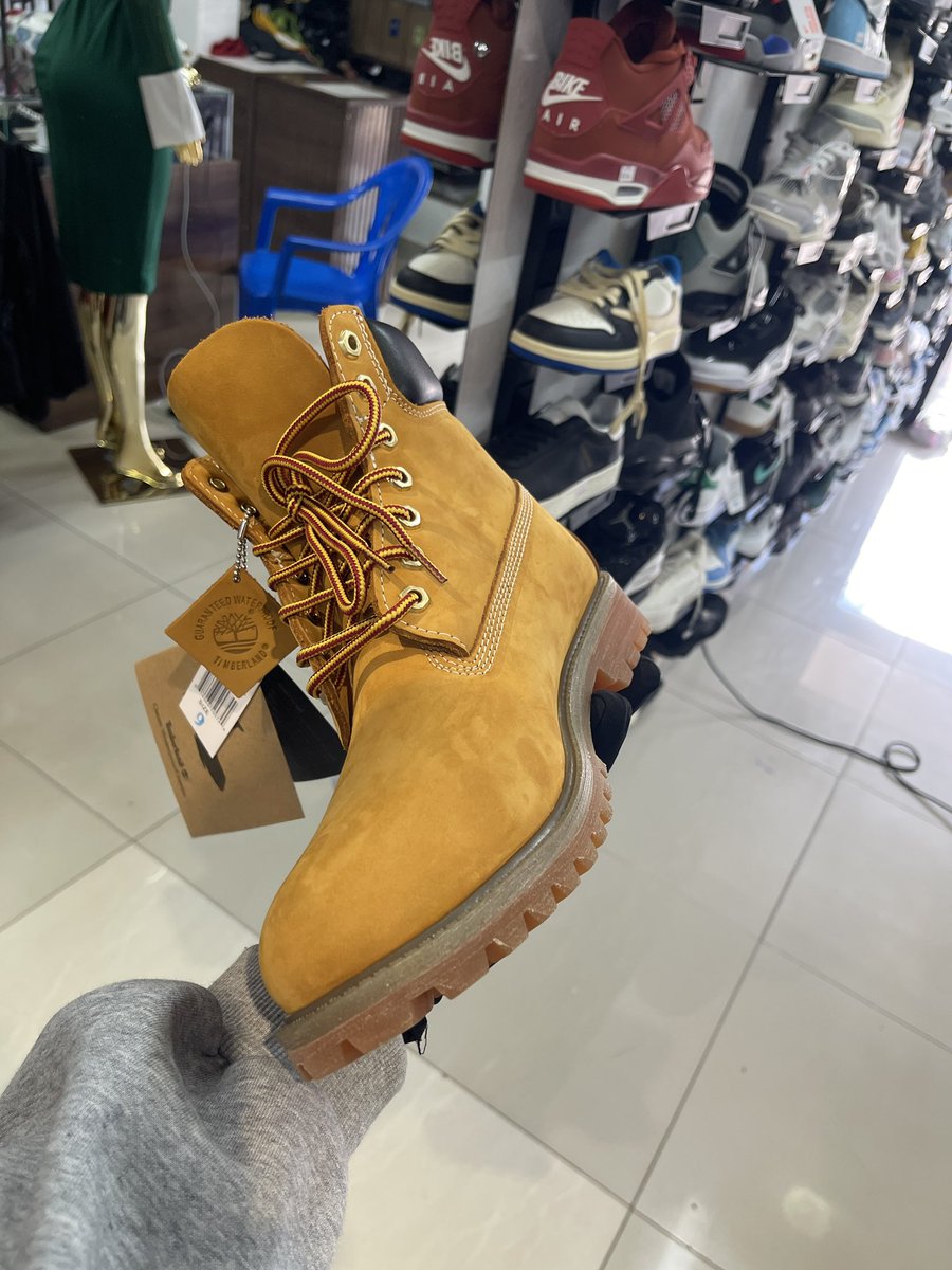 your ultimate plug 🇲🇼🇨🇳🔌🔌 tweet media