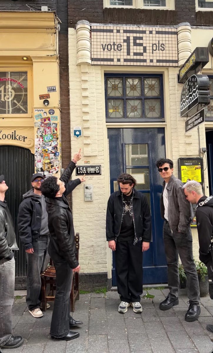 iammilicacvet's tweet image. Vote 15 y’all 🤍 #esc