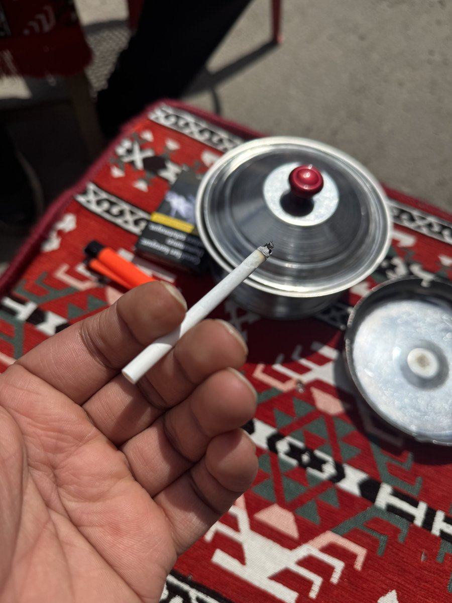 Evîndaaar tweet media