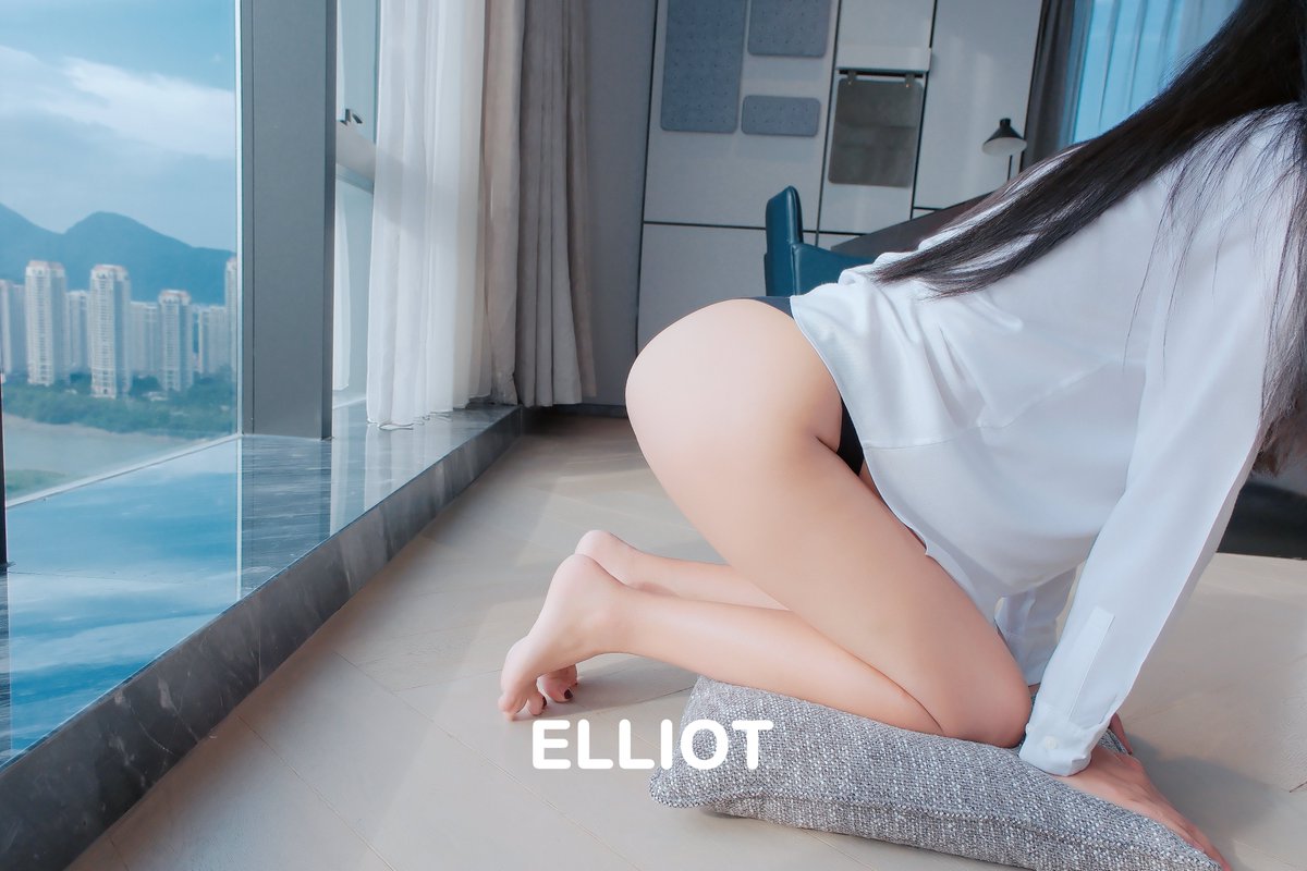 Elliot tweet media