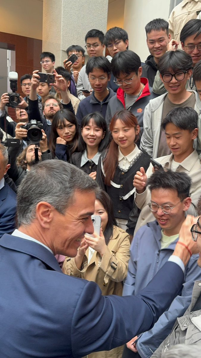 Antón Martín López tweet media