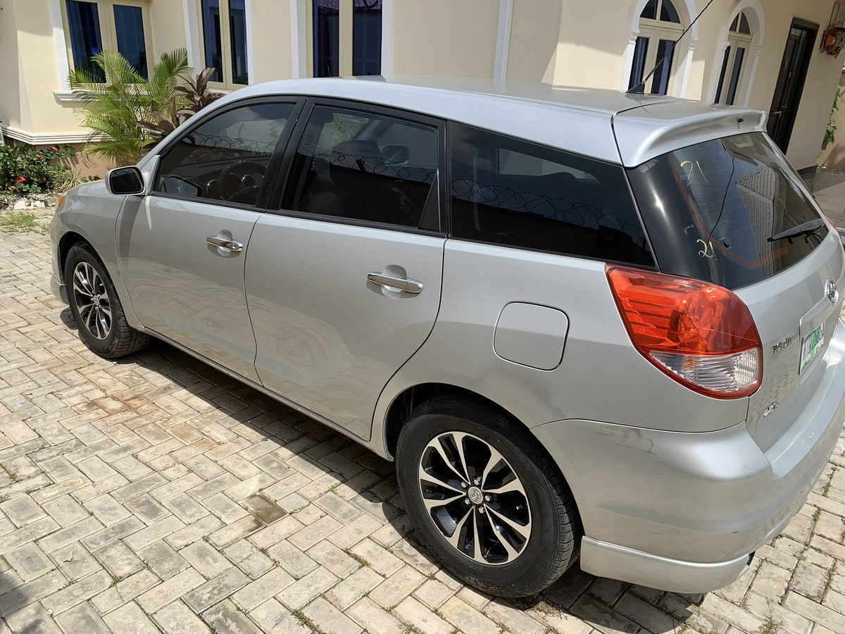 t___why's tweet photo. Bullshit! it’s wild seeing this kind of backward thinking same with Nigerian police. My first car in 2019 came from graphic design money, and that same income helped me relocate. This field can do a lot more if you approach it right. One mistake a lot of you make is…. https://t.co/FPhnfBydfw