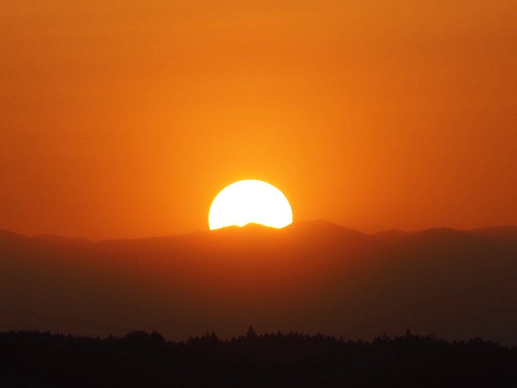 sasayaso's tweet photo. 4月13日月曜日夕方
#旅館ささや荘♨️ #栃木県　#馬頭温泉郷♨️ #那珂川町　#夕焼け温泉♨️ #美人の湯　#日帰り温泉♨️ #立ち寄り湯　#宿泊 #イマソラ https://t.co/zN2Zuk7i6o