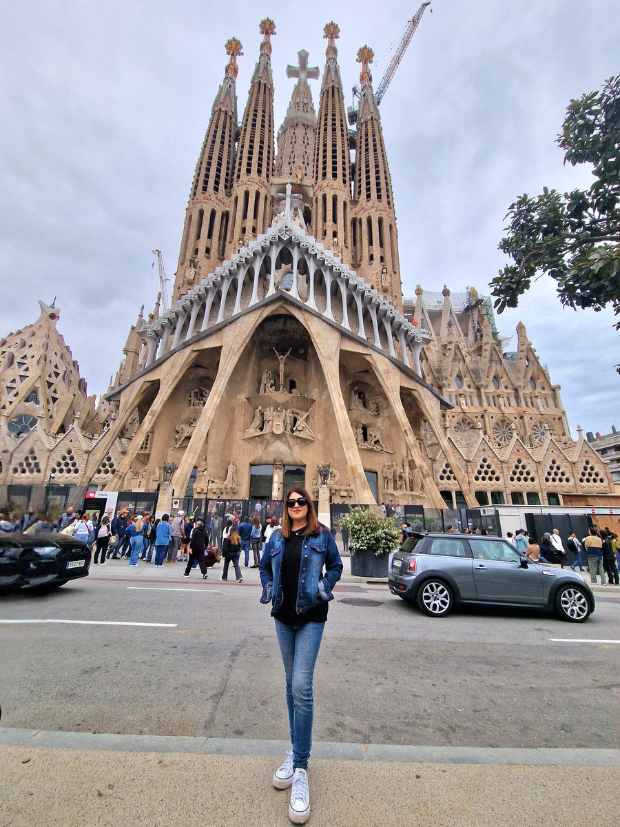 Niké de Samotracia tweet media