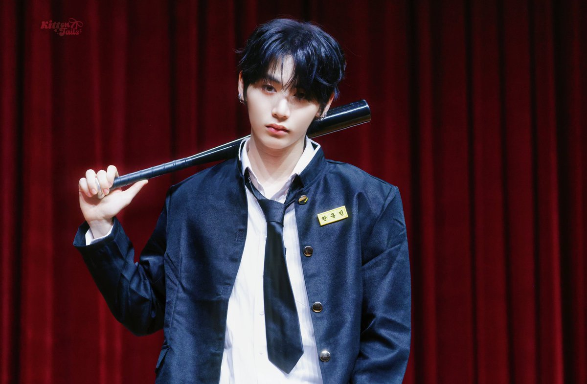 kittentails tweet media