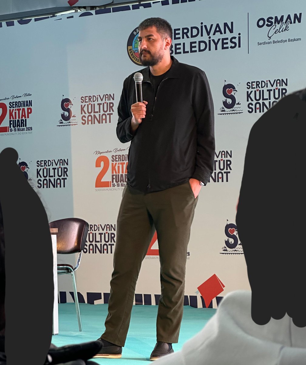 yarını bekleyen kelebek 🇵🇸 tweet media