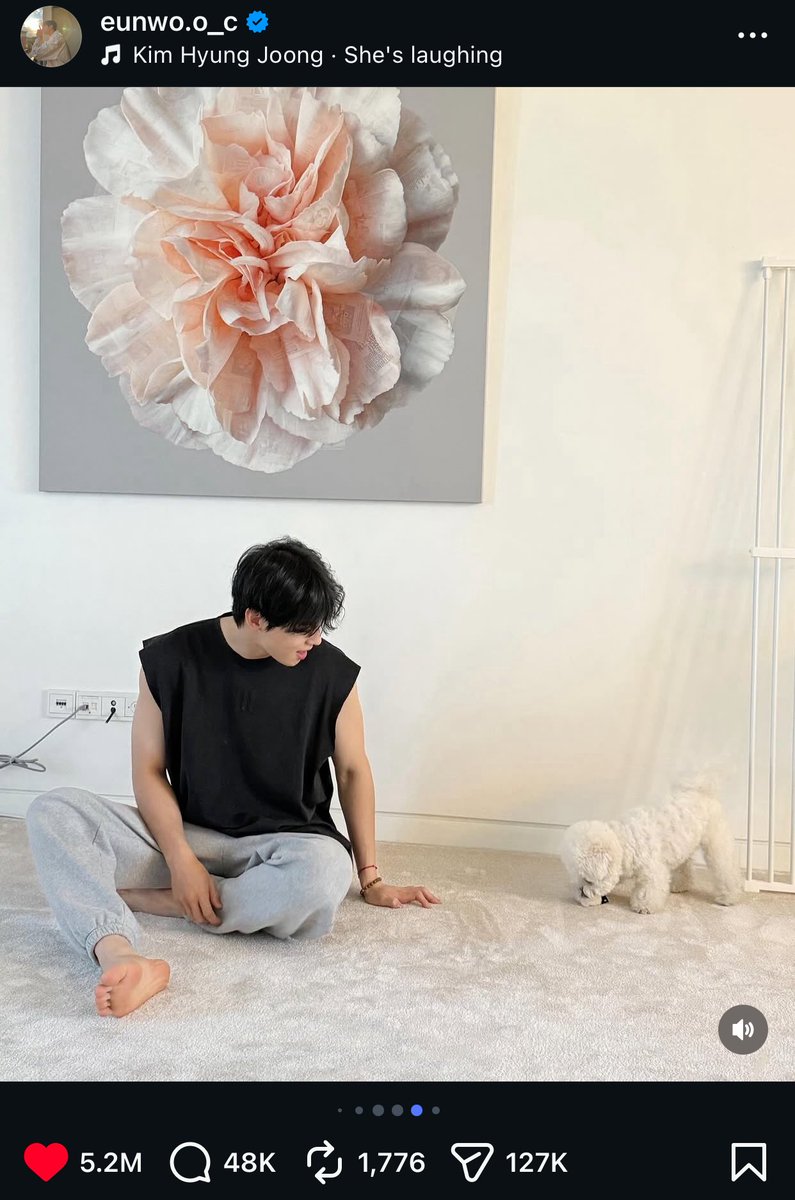 คุณศิลปินคิมฮยอนจู ลง สตร ให้กำลังใจอึนอูด้วย😭😭😭 นี่เลยไป reply ขอบคุณ ละเค้าบอกว่าอึนอูจะต้องผ่านอุปสรรคนี้ไปได้😭 

นิ้วเบียดพิมพ์ผิดนิดหน่อย แป้น ㅐกับㅑ อยู่ใกล้กัน🫠