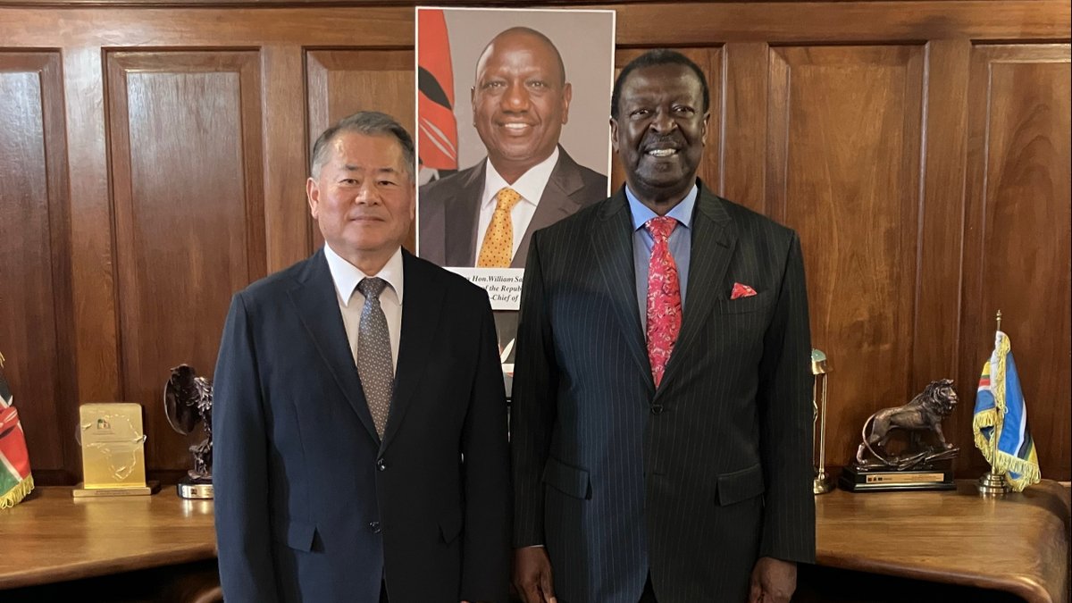 MofaJapan_en's tweet image. Special Advisor to the Prime Minister OUE visited Seychelles, Ethiopia, and Kenya and exchanged views on regional affairs and cooperation in the security field with members of each government and defence force.

mofa.go.jp/afr/af2/pageit…
#Seychelles #Ethiopia #Kenya