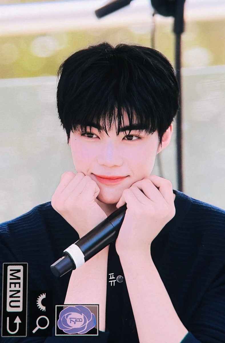 퓨⋆˚꩜｡ tweet media