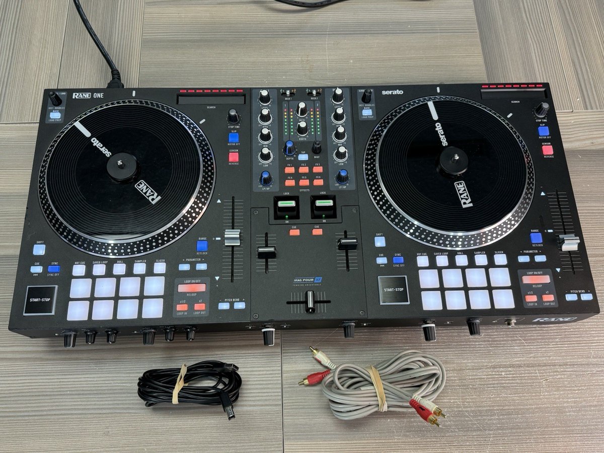 direct_uk7949's tweet image. Serato Rane ONE Professional Motorized DJ...  - ebay.com/itm/3181055575… #BedroomDJ #OpenFormatDJ