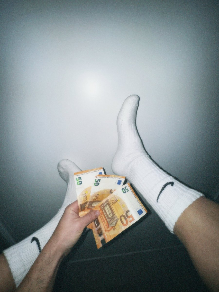 MASTER NIKE 🦶🏻💸 tweet media