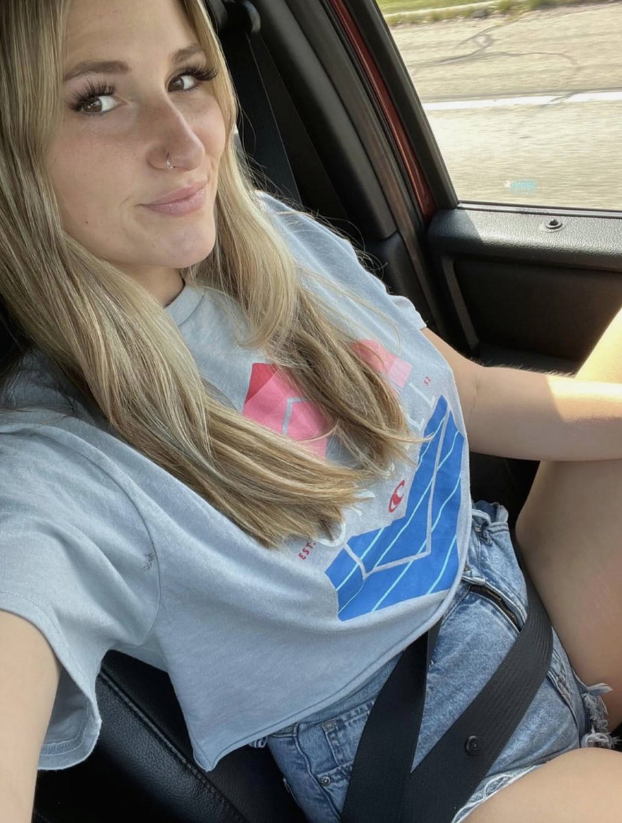 Effie Tomas tweet media