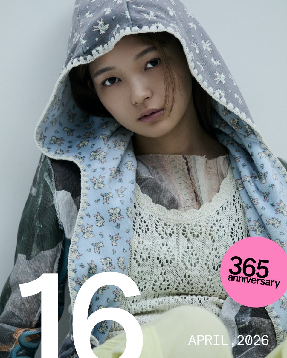 NYLONJAPAN's tweet photo. 4月16日は『パジャマを着て仕事に行く日』💤
🔗https://t.co/cLGuegcpvp
Q&Aと全ての写真はURLからチェックしてね

セルフケアと遊び心から生まれたユニークな記念日。
今日はパジャマみたいなリラックススタイルで出掛けちゃおう！
DЯAW♡MEの #福留光帆 が、ゆるっとキュートなパジャマルックで登場♡

#365_福留光帆
@FukutomeMitsuho
#365_DRAWME

published by @caelumjp
#nylonjapan #nylonjp #365anniversary #caelumjp