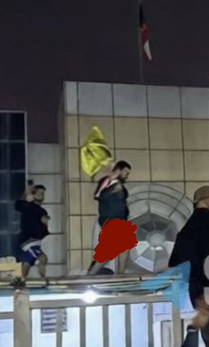 M 🇰🇼 tweet media