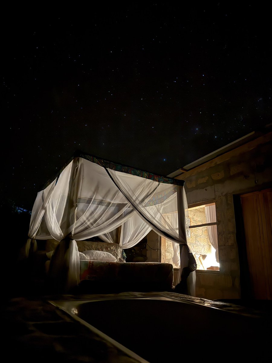 Star_Nights_034's tweet photo. Drifting off to sleep under a blanket of stars. https://t.co/xJqEOpQYhu