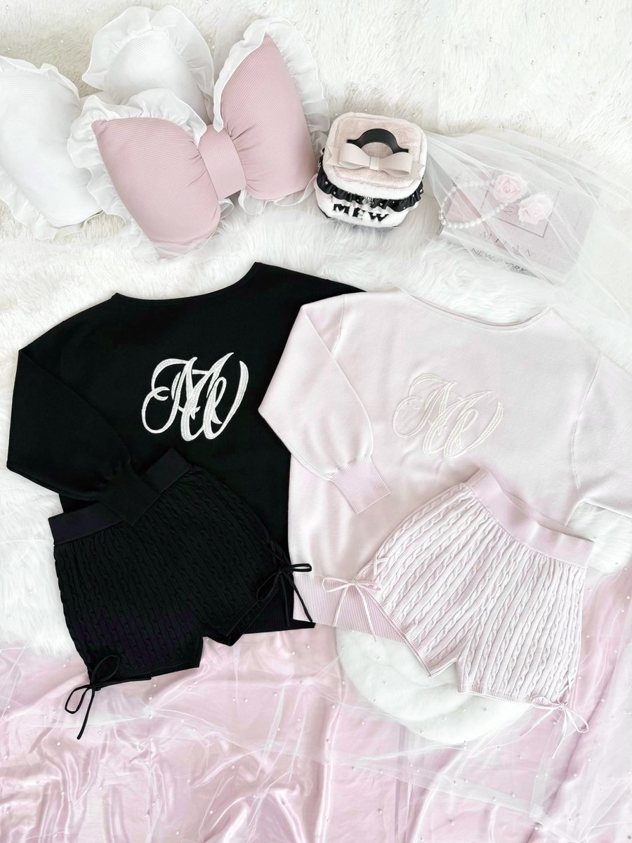ハニーミュウセットアップ ┈ ♡︎ 𝑵𝒐𝒘 𝑨𝒗𝒂𝒊𝒍𝒂𝒃𝒍𝒆 ♡︎ ┈ MW One-Shoulder Knit Set
