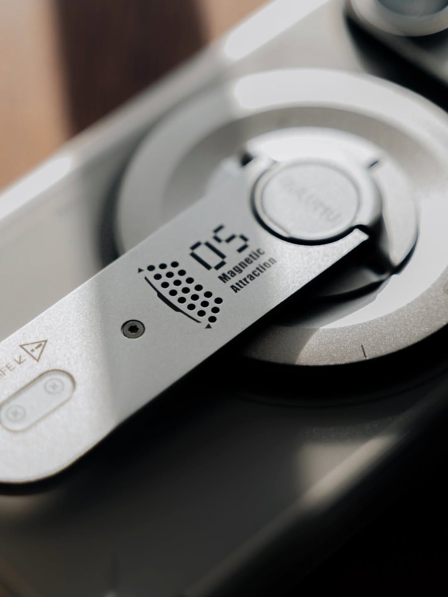 aulumu_official's tweet image. Change your phone to a fidget toy with — aulumu G05 Air

#aulumu #magsafe #edc #iphone17