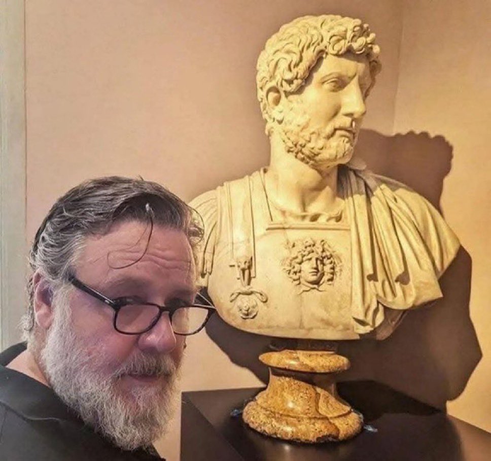 R E P L I C A N T tweet media