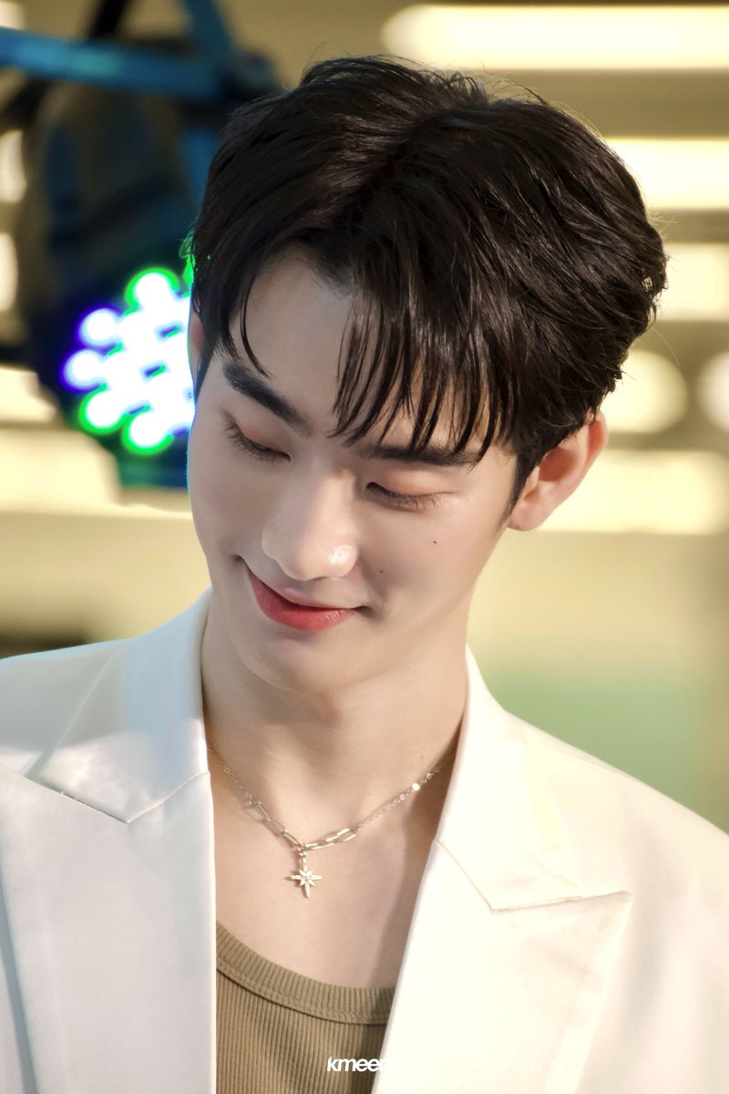 kmeenn_'s tweet image. — 💚🤍✨

#fforce_ #FOLARIS
#kmeenories