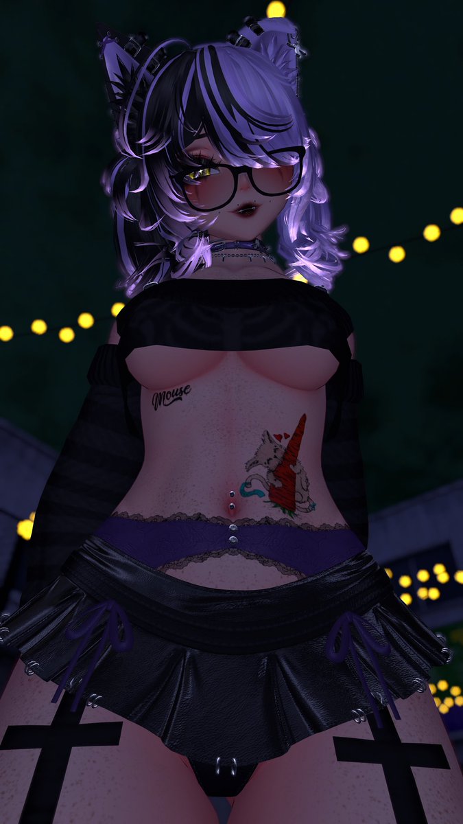 dank_carrot's tweet photo. Eyes up here, darling… unless I tell you otherwise 💜 https://t.co/hO5yMZ20O8