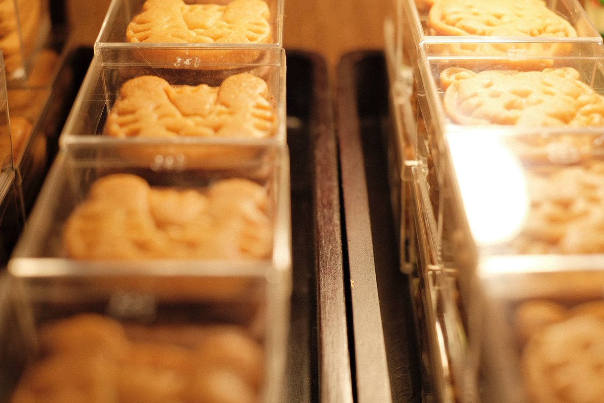 いつもSUGiTORAをご利用いただき
誠にありがとうございます。

連日、沢山のご来店をいただき
心より感謝申し上げます。

現在、SUGiTORAの定番商品である
クッキーをお入れしている「筒」ですが、

中東情勢の影響により
資材の供給が不安定となり
入荷が困難な状況となっております。