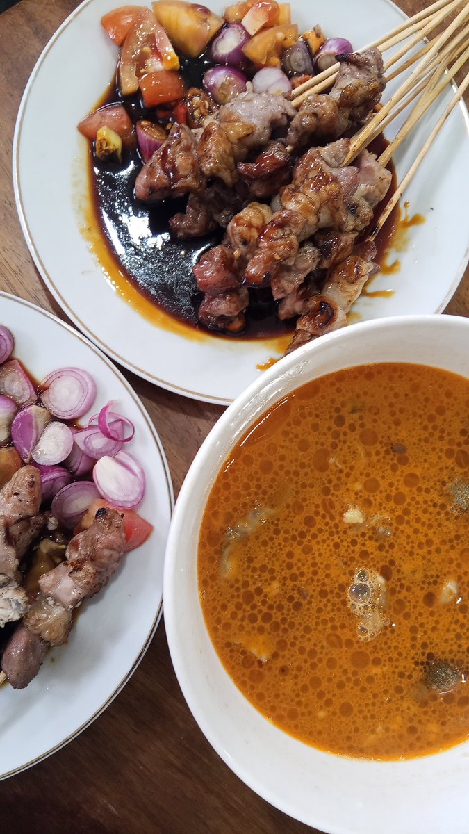 nknafn's tweet photo. @linxxxc_ Semangat kak, kalo lagi sedih coba makan yang enak2 kak contohnya sate kambing iniiii hehehe💪🥰
Bismillahirrahmanirrahim wish me luck aamiin. https://t.co/xqu0j9WD7w