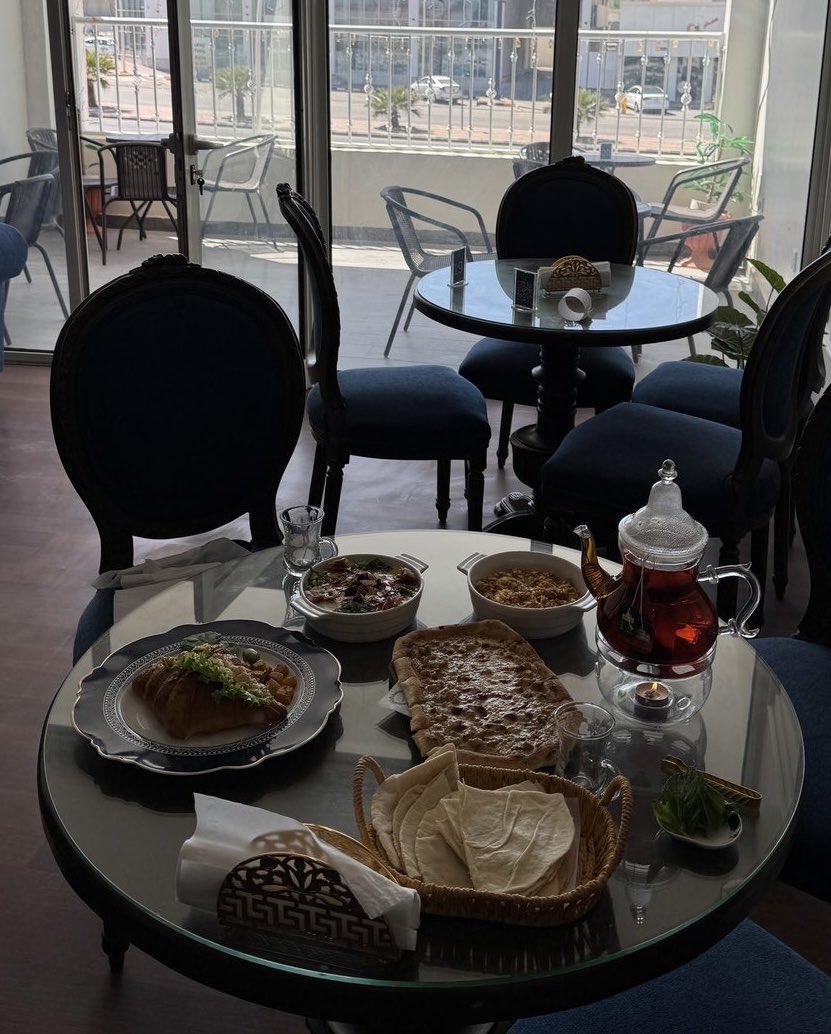 صباح الخير 
لطاقة مليئة بالتفائل 🤍