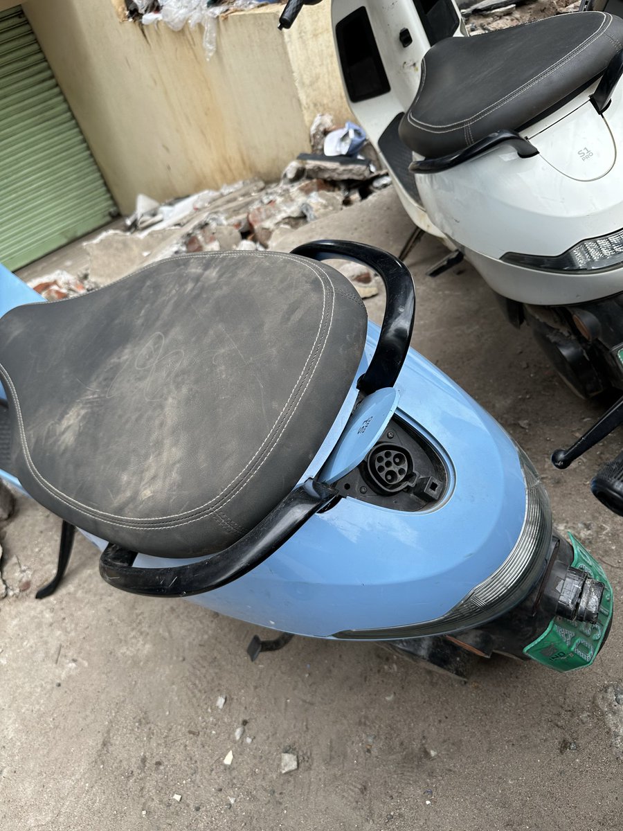 jaffa07007's tweet photo. @bhash @OlaElectric This is unacceptable. I raised a complaint about my bike last year and still no resolution. The scooter is now completely unusable and my money is gone.  

Your support has failed completely. I demand an immediate resolution or full refund.  

cc: @bhash https://t.co/9N9xrSdAZV
