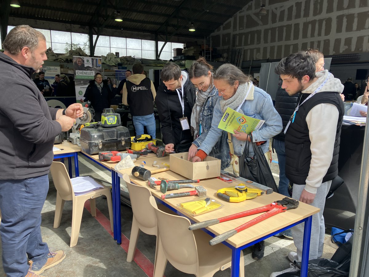 pasdecalais62's tweet image. 🤝👷 2️⃣ 0️⃣0️⃣0️⃣ bénéficiaires du #RSA ont découvert les possibilités d’#insertion et dispositifs conduisant vers l’#emploi grâce à l’opération "Les Clés pour réussir" organisée par le Département en partenariat avec @FranceTravail durant deux semaines.
ℹ️ pasdecalais.fr/les-cles-pour-…