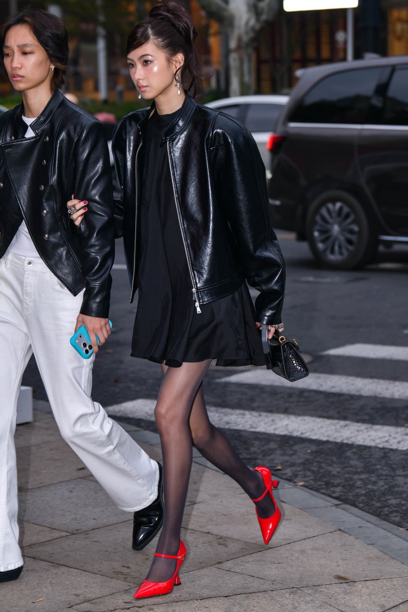 久久街拍 tweet media