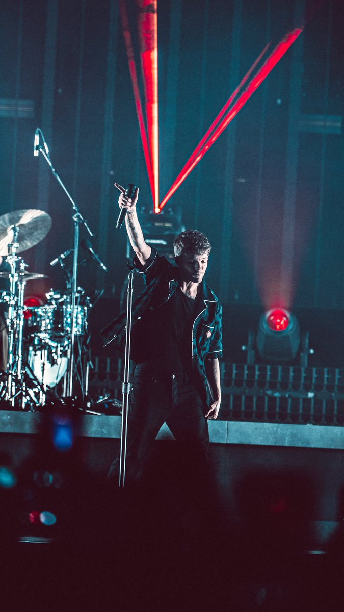 More of Louis Tomlinson last night on stage for #HDWGHBarcelona!

 via LTHQ