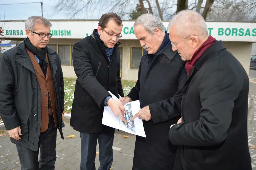 yamankaya's tweet image. ⭕ #Bursa'nın geleceğine holding patronu mu yön verecek? 👇

 ➖ Ankara yolundaki ET-BA Kombina Et Tesisi arazisi ranta kurban edilmek istenmişti.

 ➖ Bir holding patronunun isteğiyle kentin ana ulaşım aksı Ankara Yolu'nun dibine, 100 bin metrekarenin üzerinde inşaat alanı; 250