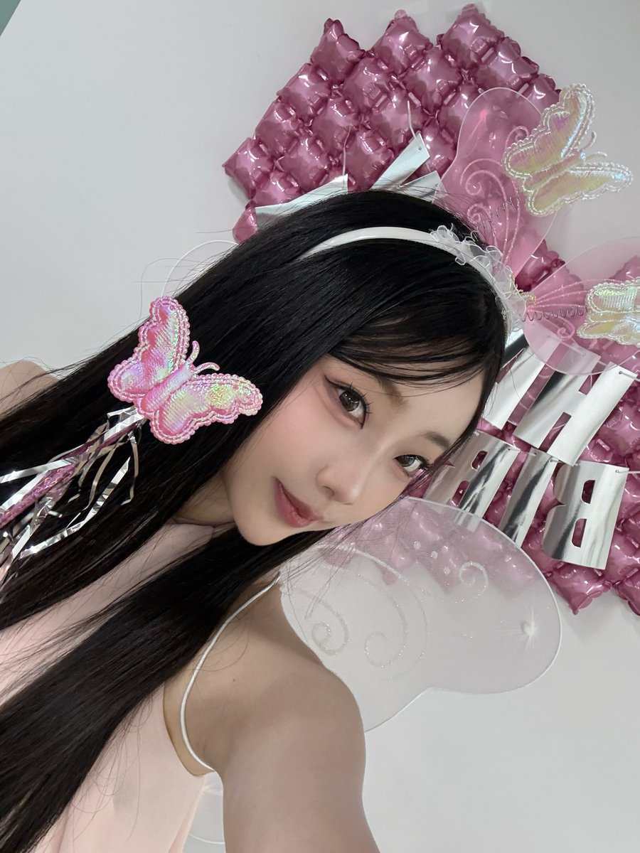5ecretNumber's tweet image. [*****]

🦋: 생일축하해줘서 고마워🎂✨ 락키랑 012(영원히 키키💕💕)

#SECRET_NUMBER #시크릿넘버
#Navi #나비 #HBD