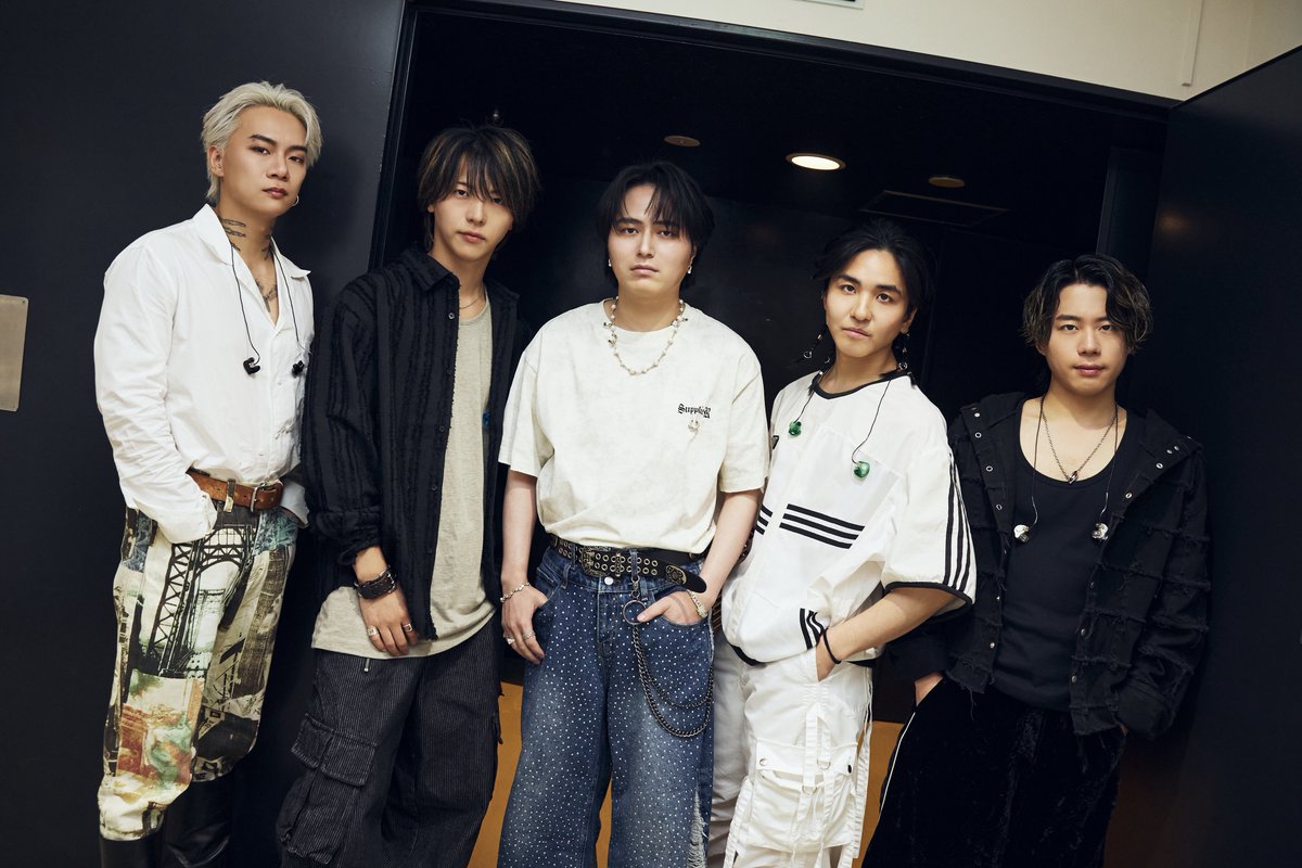 Novelbright tweet media