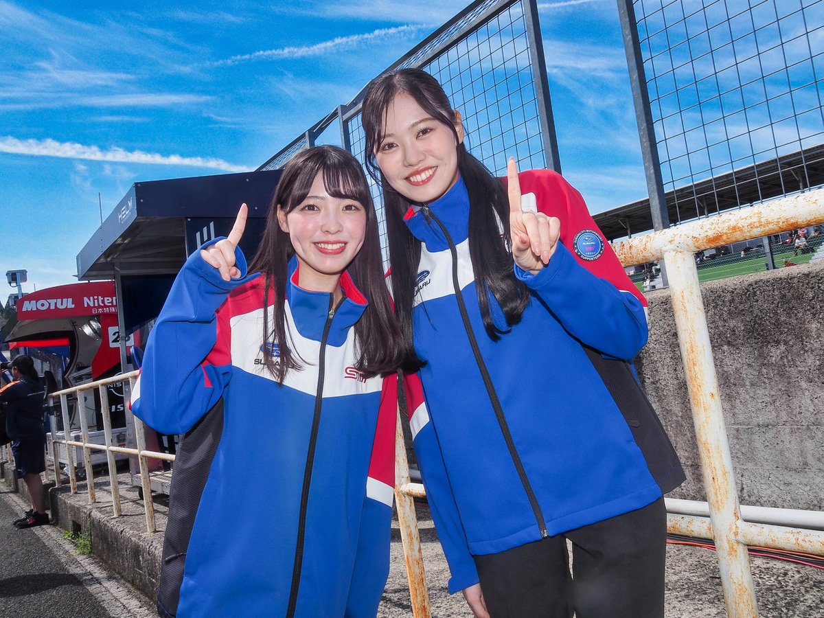 nyanposo's tweet image. #板垣杏咲 ちゃん
#松本有咲美 ちゃん
in superGT 第1戦岡山

ＧＴピットウォーク出撃のスバスタちゃん♪
頼れるお姉さんになった あずあずw
＆初めてのお出かけ あさみんw
可愛いー🤣
がんばってね

#SUBARUSTARS 
SUBARU

レースアンバサダー
レースクイーン
青空レースクイーン
にゃんとろ撮影