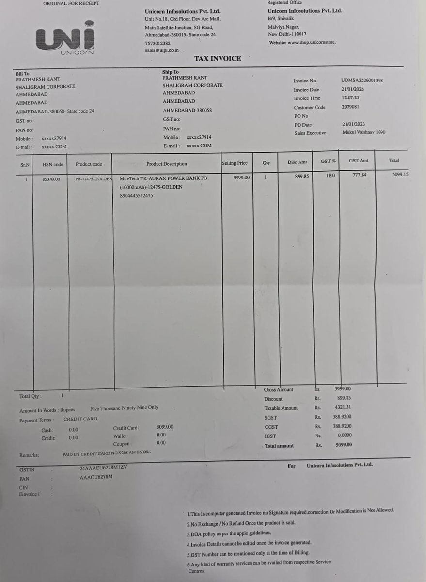 prathmeshkant's tweet photo. @UnicornAPR Your store sold this item to me - see the condition, it had caught fire. And your store people aren't even taking things seriously, not even checking with the vendor whose item you sold (power bank, MuvTech). Such a shameful and callous approach! https://t.co/dyA7rKXDTa